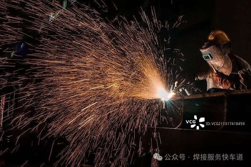 谁持彩练当空舞(喜欢工业题材，初试三重曝光)图片素材